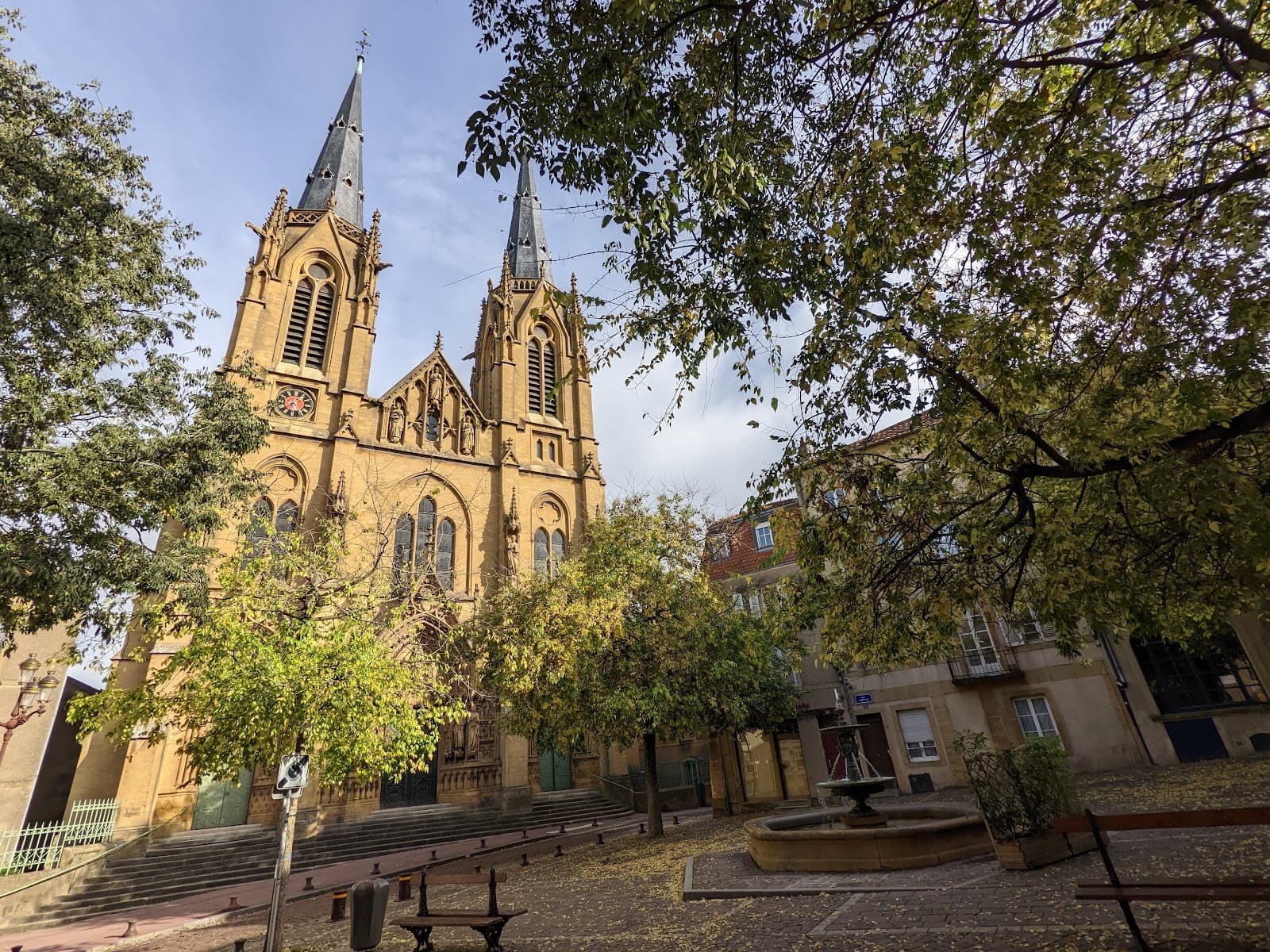 A chapel that packs a punch! - 8