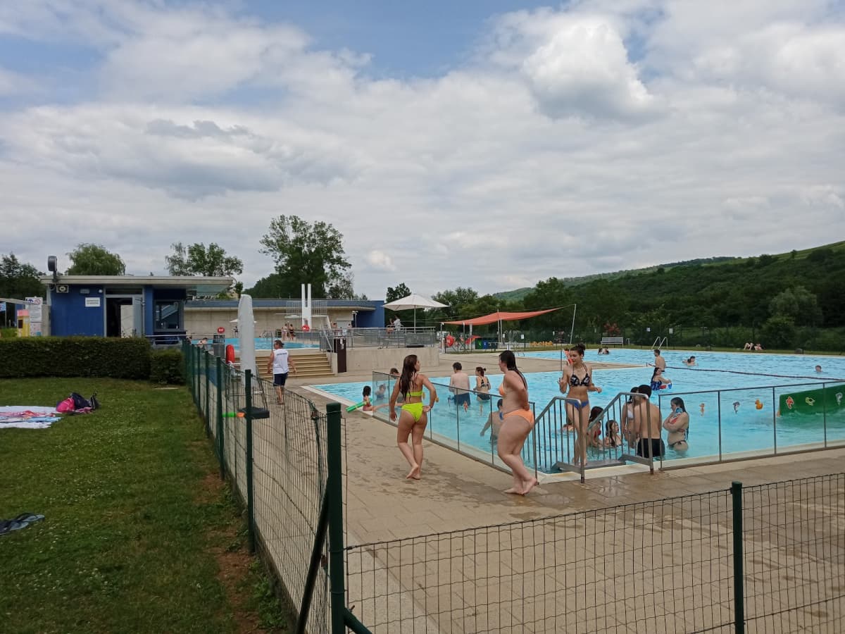 Swimming in front of the vineyards in Grevenmacher - 4