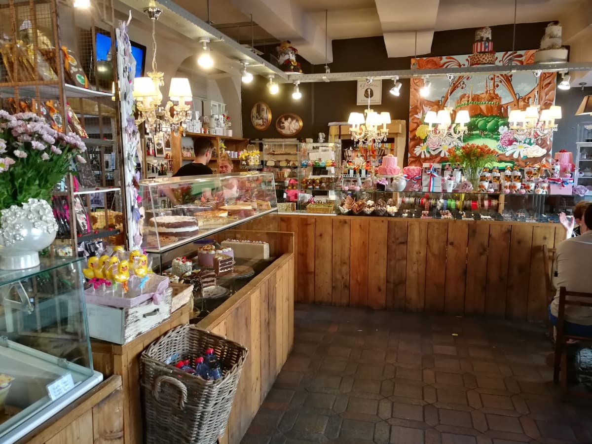 Chocolate everywhere! - 6
