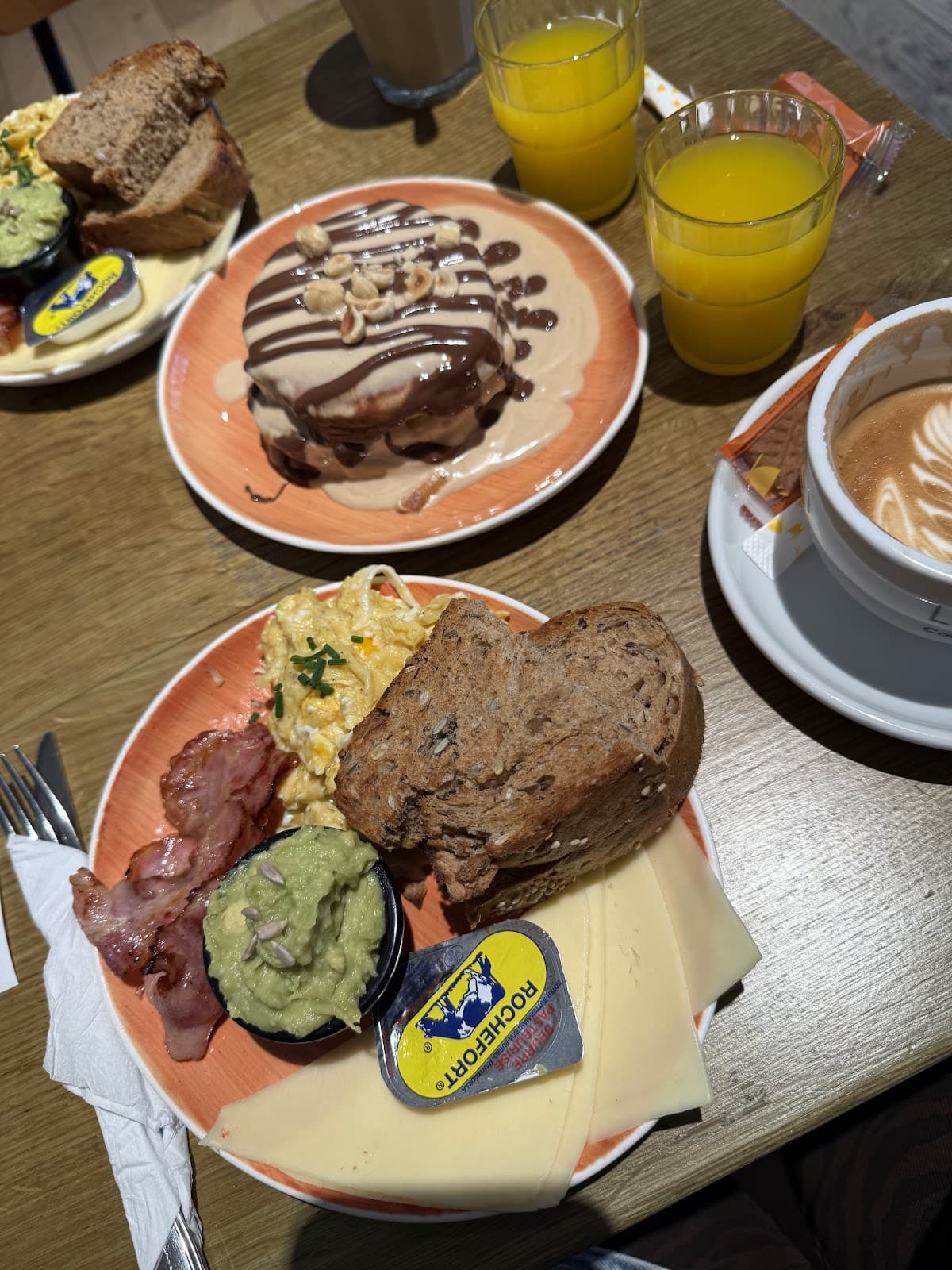 Lloyd Coffee Eatery : coffee shop tendance à Luxembourg - 4