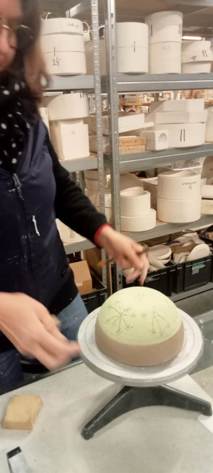 Create your own stoneware bowl with Anaïs Chappron - 10