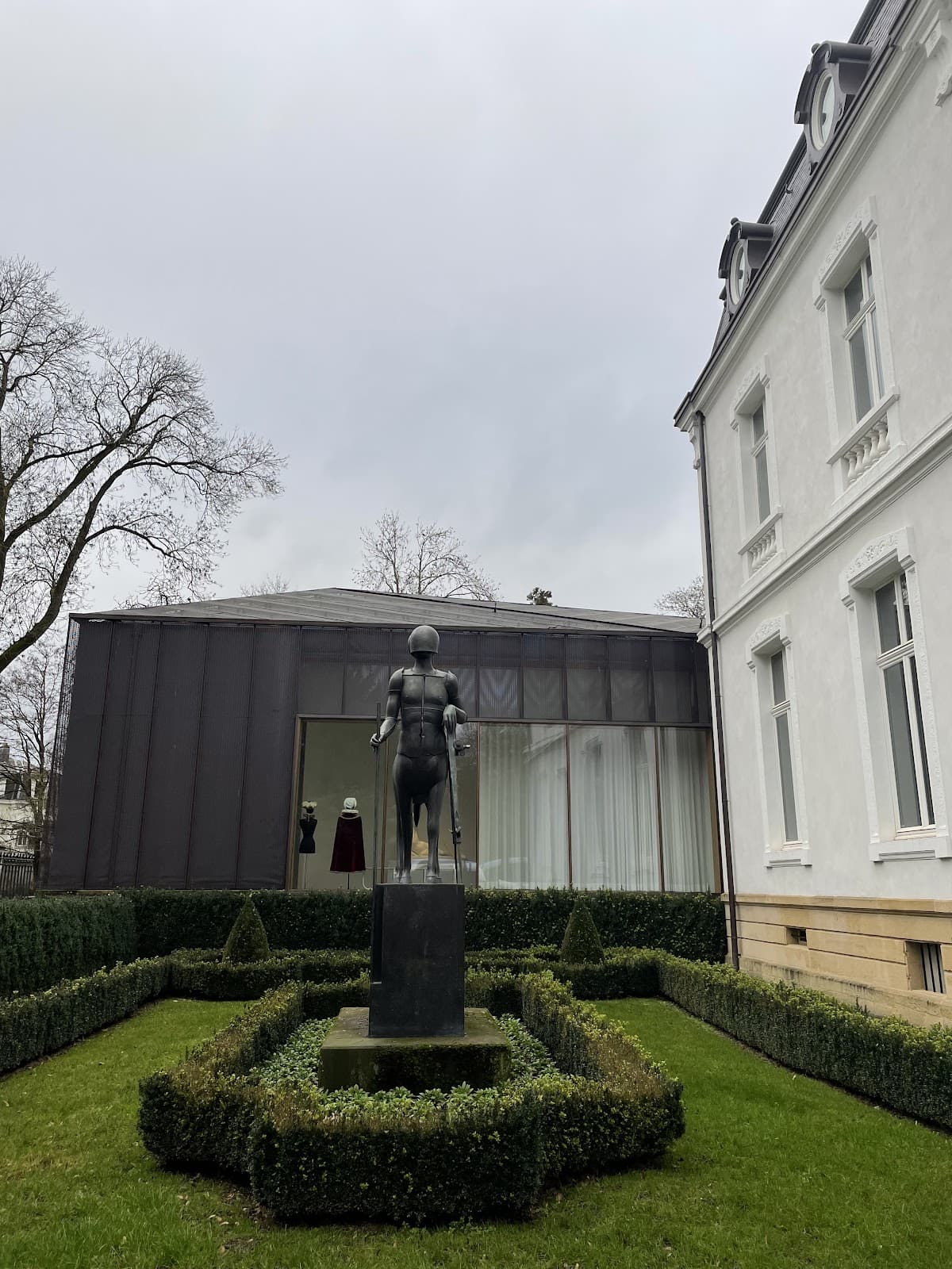 Artistic journey at Villa Vauban - 10