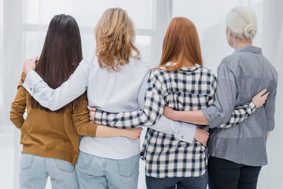 Entre nous - evening for expatriate women
