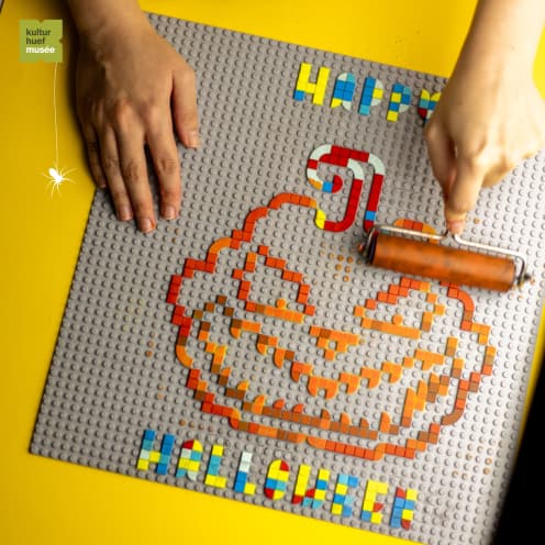Atelier pour enfants avec impressions Lego spécial Halloween