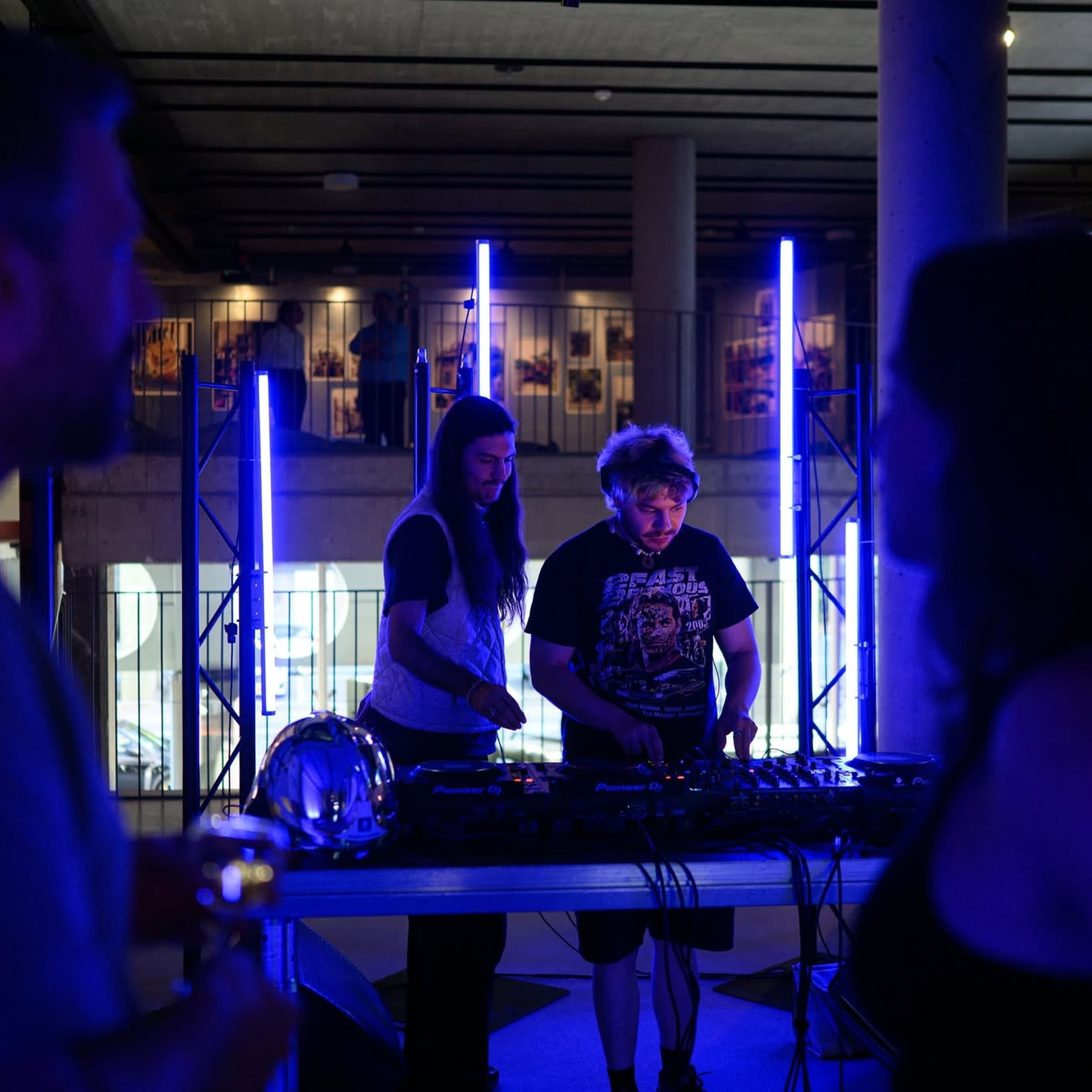 Art, music and drinks – Groovy Thursdays - 1