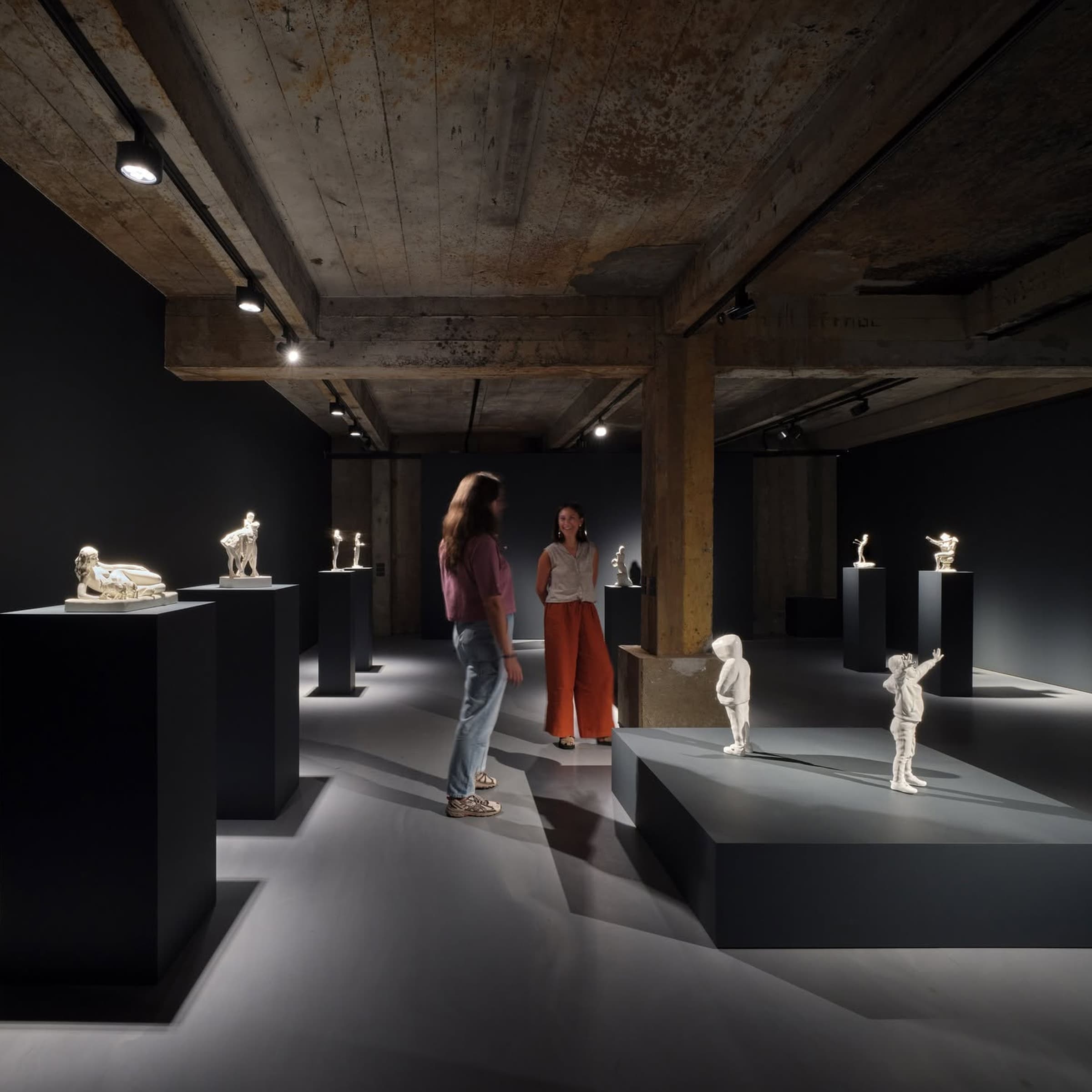 Expo - Julia Beliaeva : White Shadows