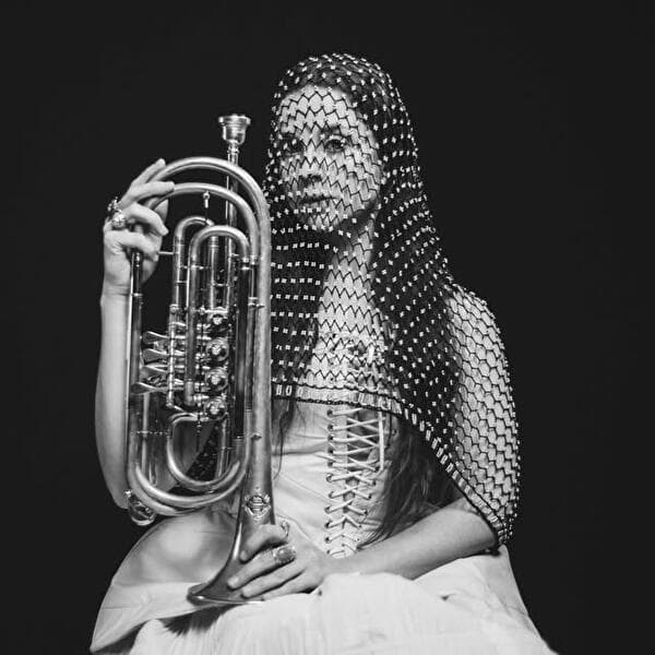 musas | solo, ma non troppo | Hélène Escriva