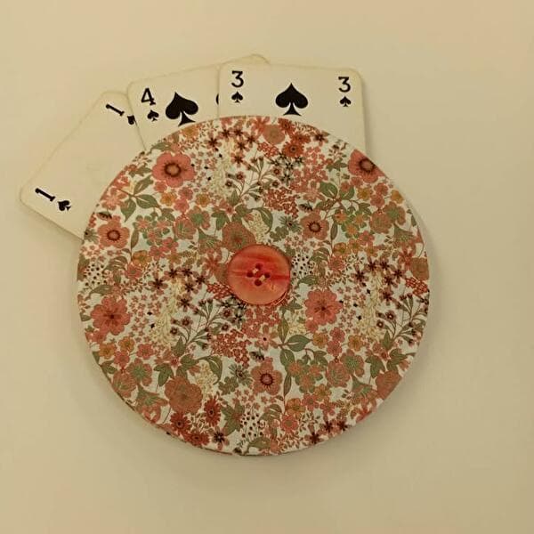 Atelier couture : porte-cartes à jouer
