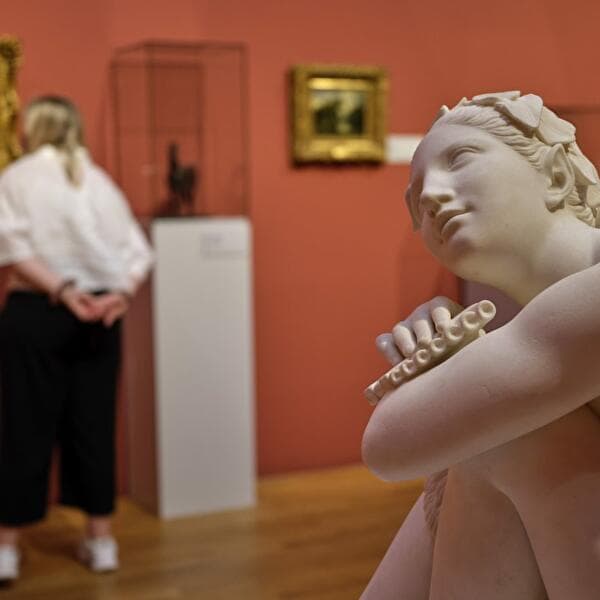 Regelmäßige Führung: Ein Spaziergang durch die Kunst