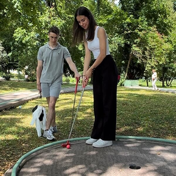 Mini-golf