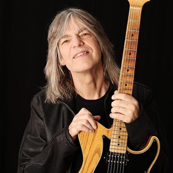 Mike Stern Band ft. Dennis Chambers, Leni Stern, Chris Minh Doky & Bob Franceschini