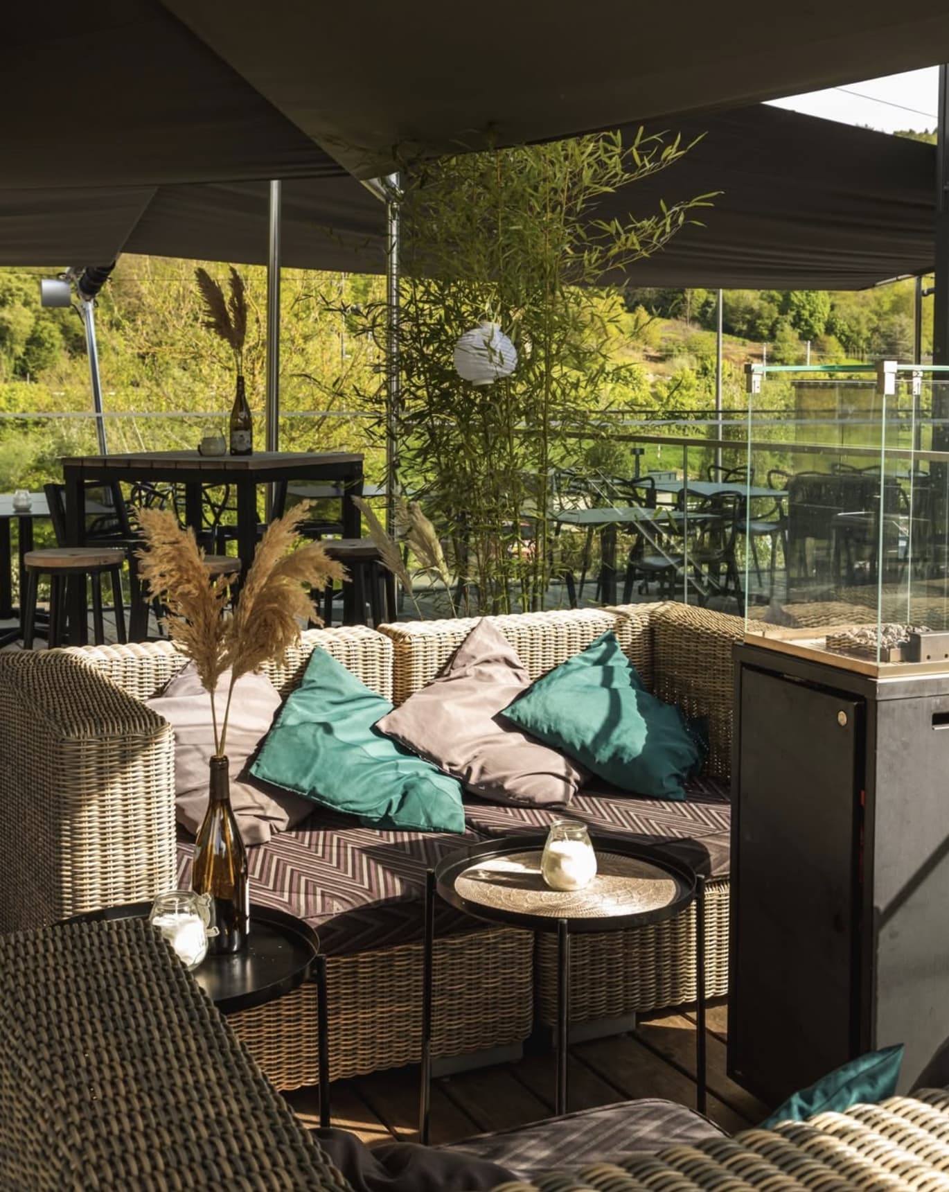 Bistro Quai : une terrasse entre vignes et rivière - 8