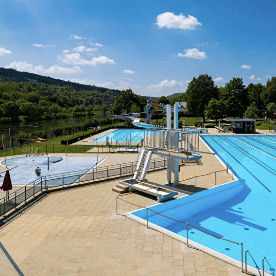 Swimming in front of the vineyards in Grevenmacher - 1