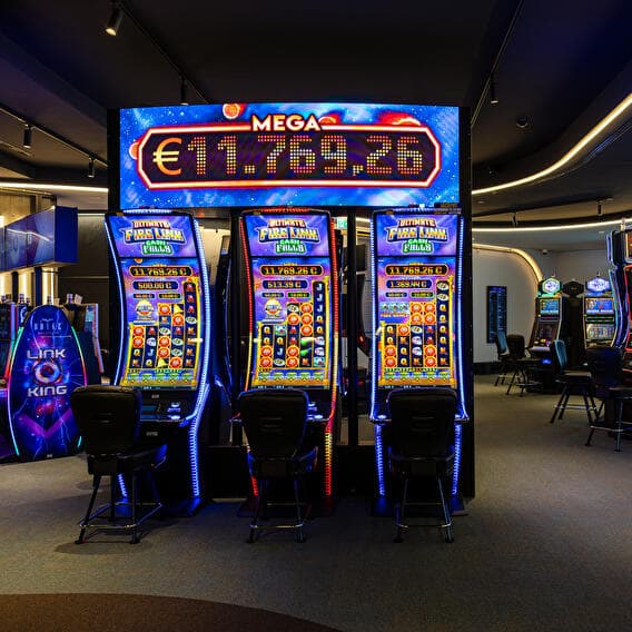 Lounge & Casino