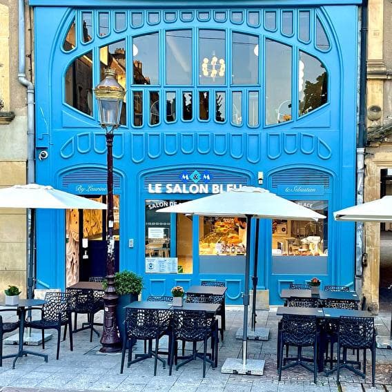 Café & Croissant