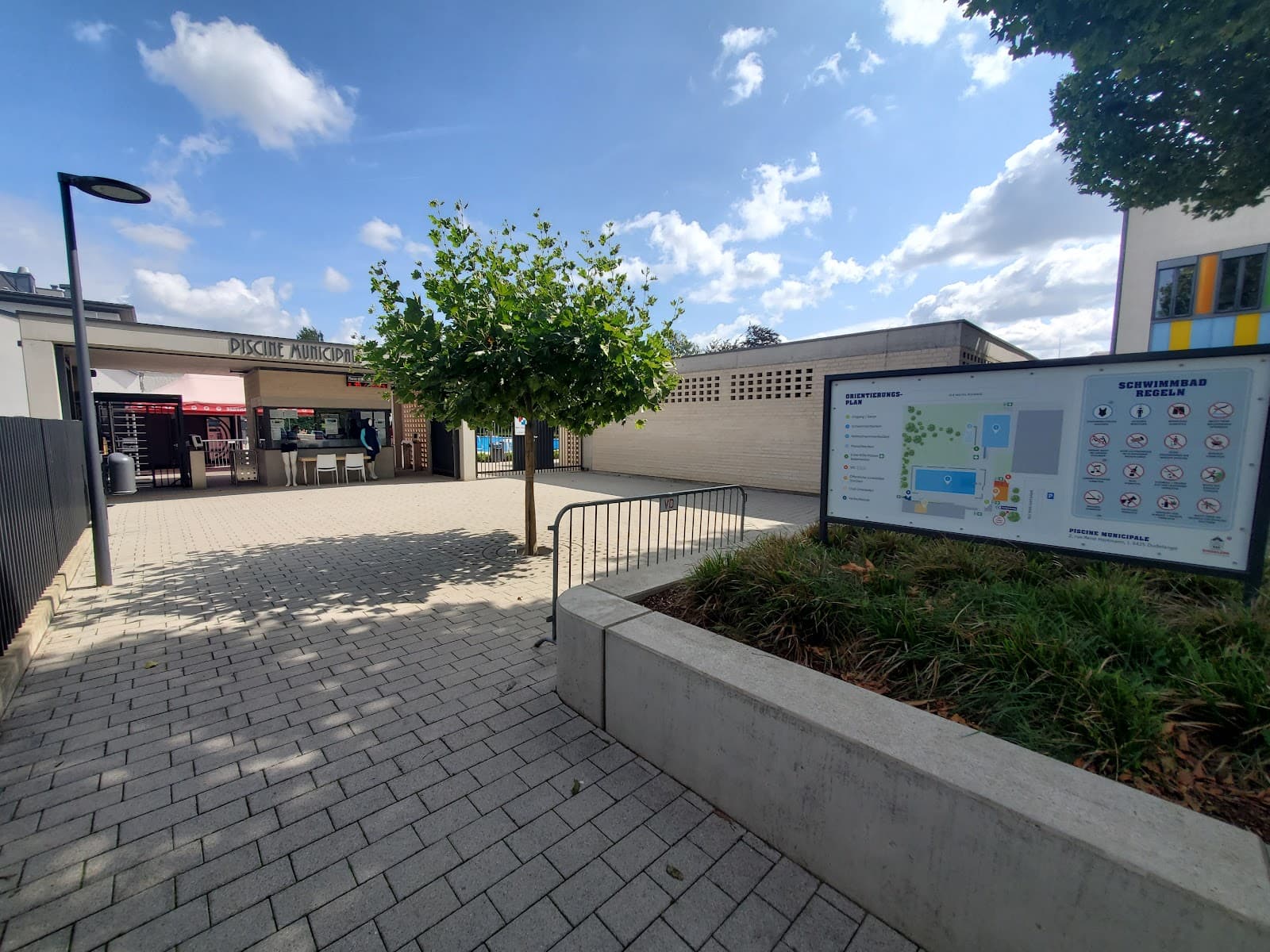 Piscine en plein air à Dudelange - 4