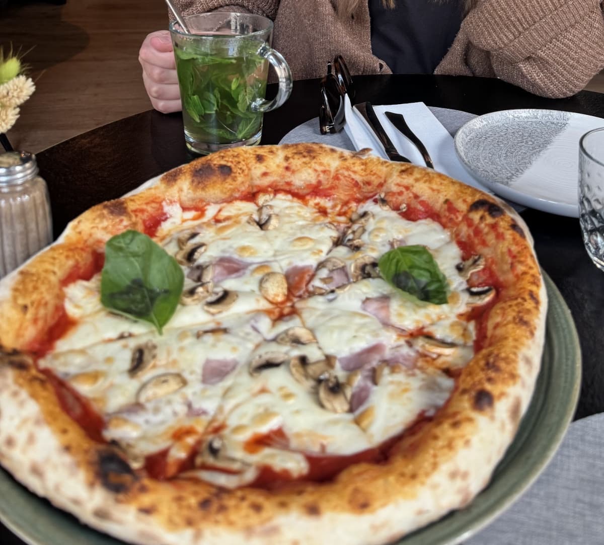 Magnifique terrasse au cœur du Grund et brasserie italienne - 5