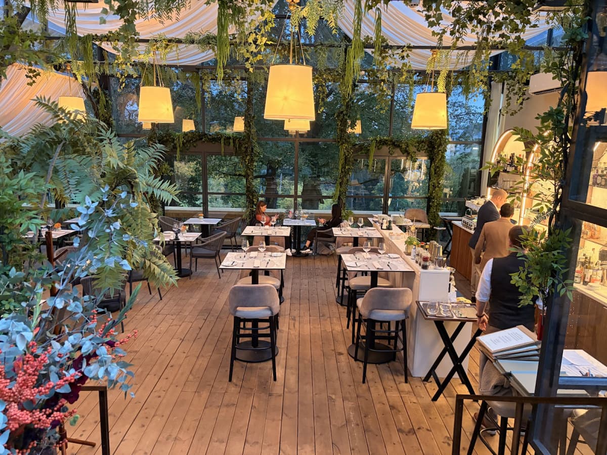 Brasserie Ciel, pause gourmande sous une verrière - 5