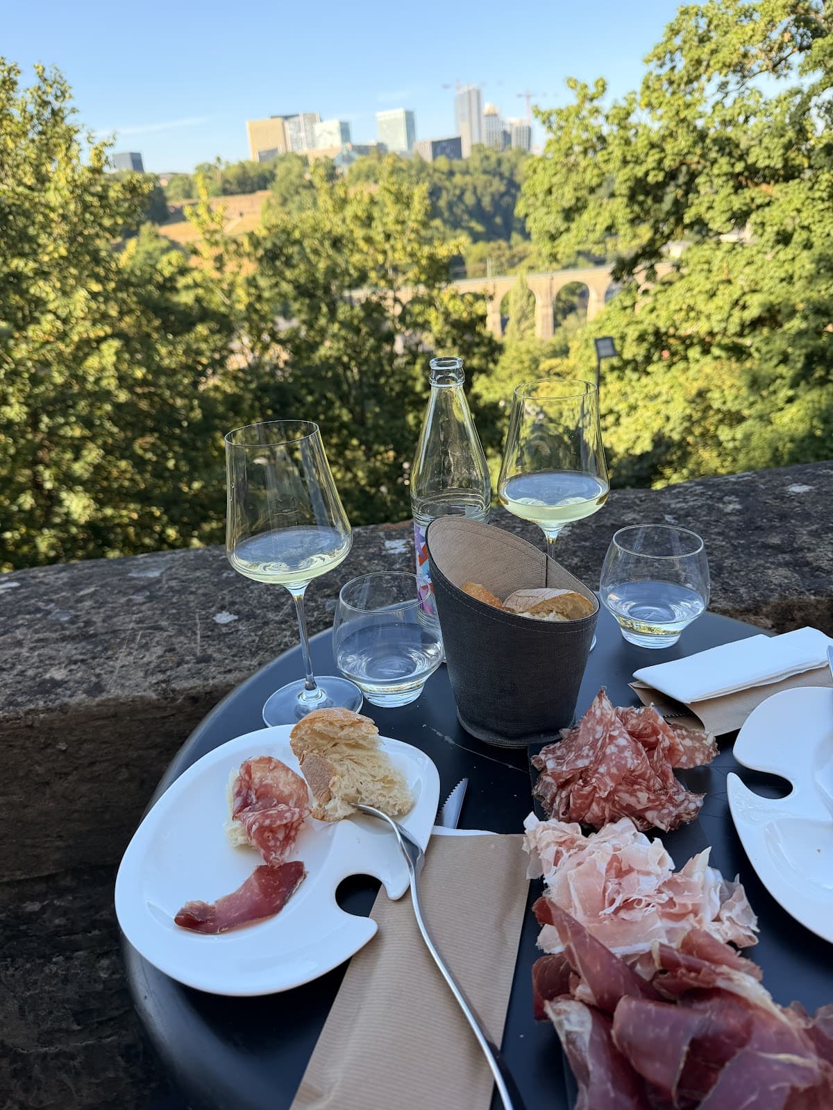 Vinoteca Luxembourg : 1000 vins et une vue de folie ! - 11