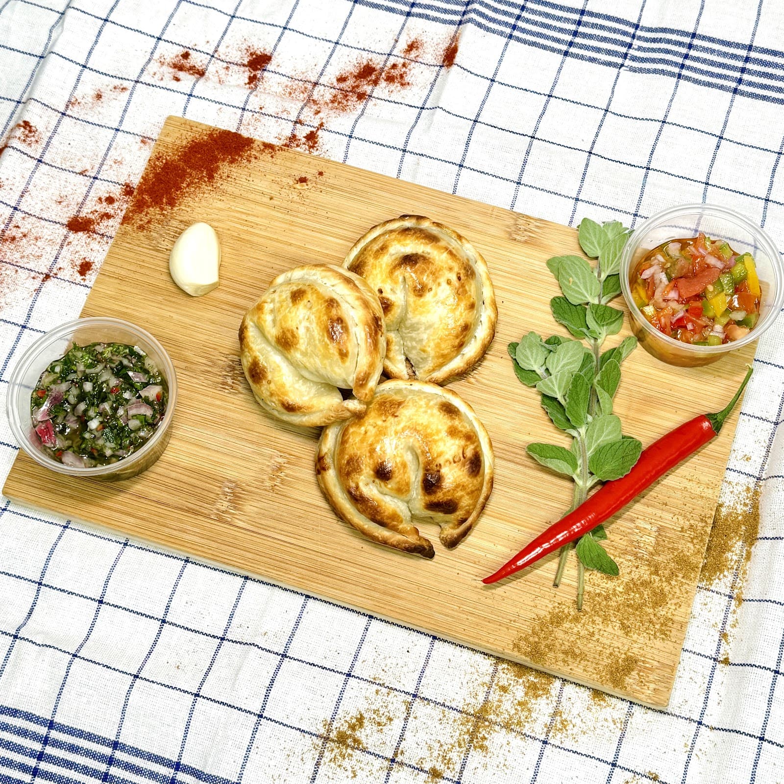 The best empanadas in Luxembourg are hiding at Experiencias Deliciosas - 9