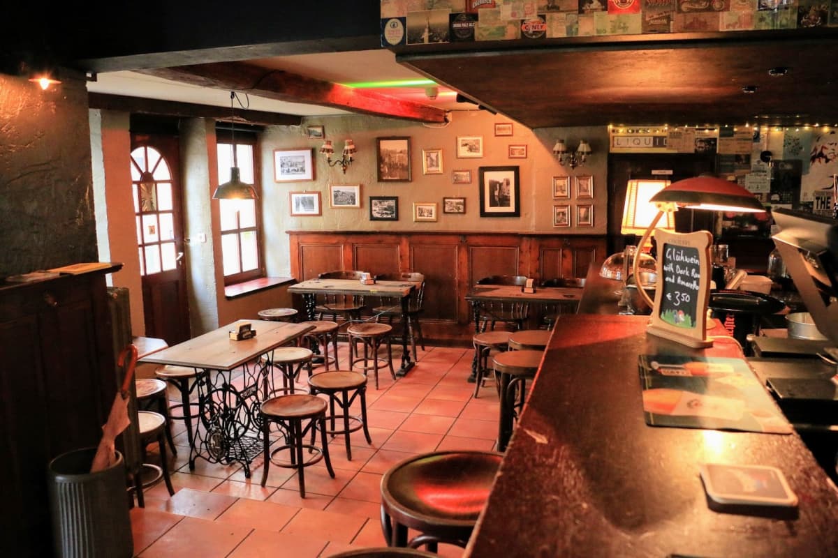 Liquid Bar: Live Music in Grund - 2