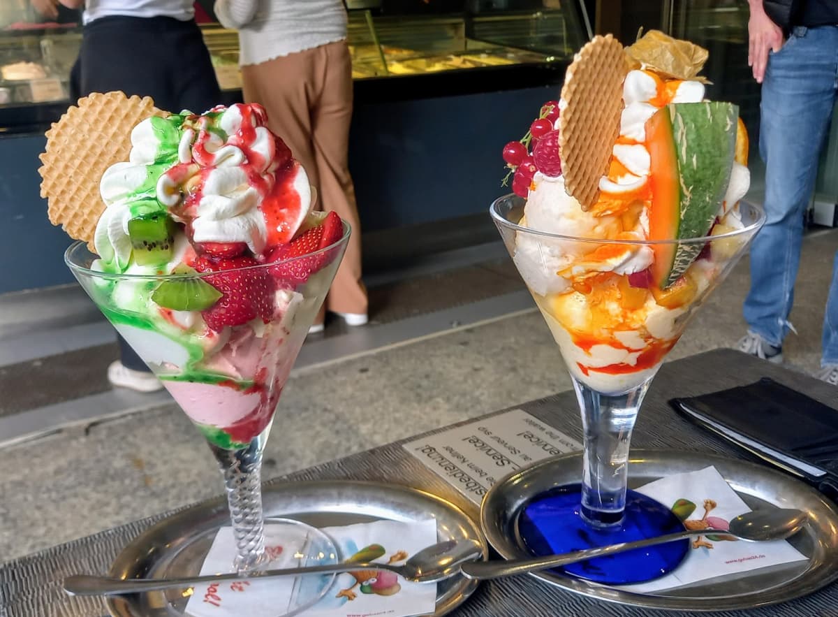 Une glace sur la place! 1,2,3,4 boules! - 5