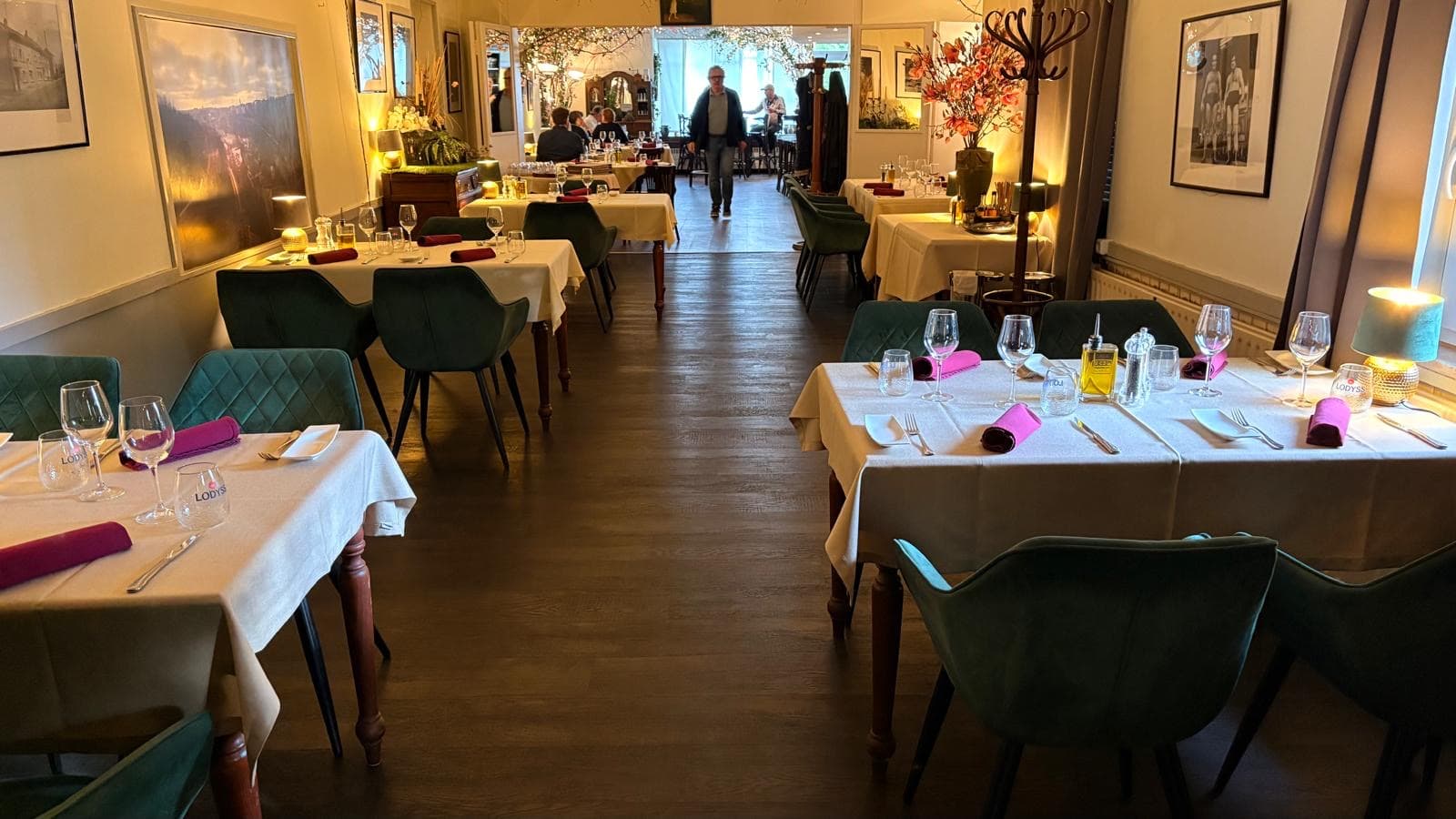 Aller Luncher ou Dîner dans un jardin de ville - 5