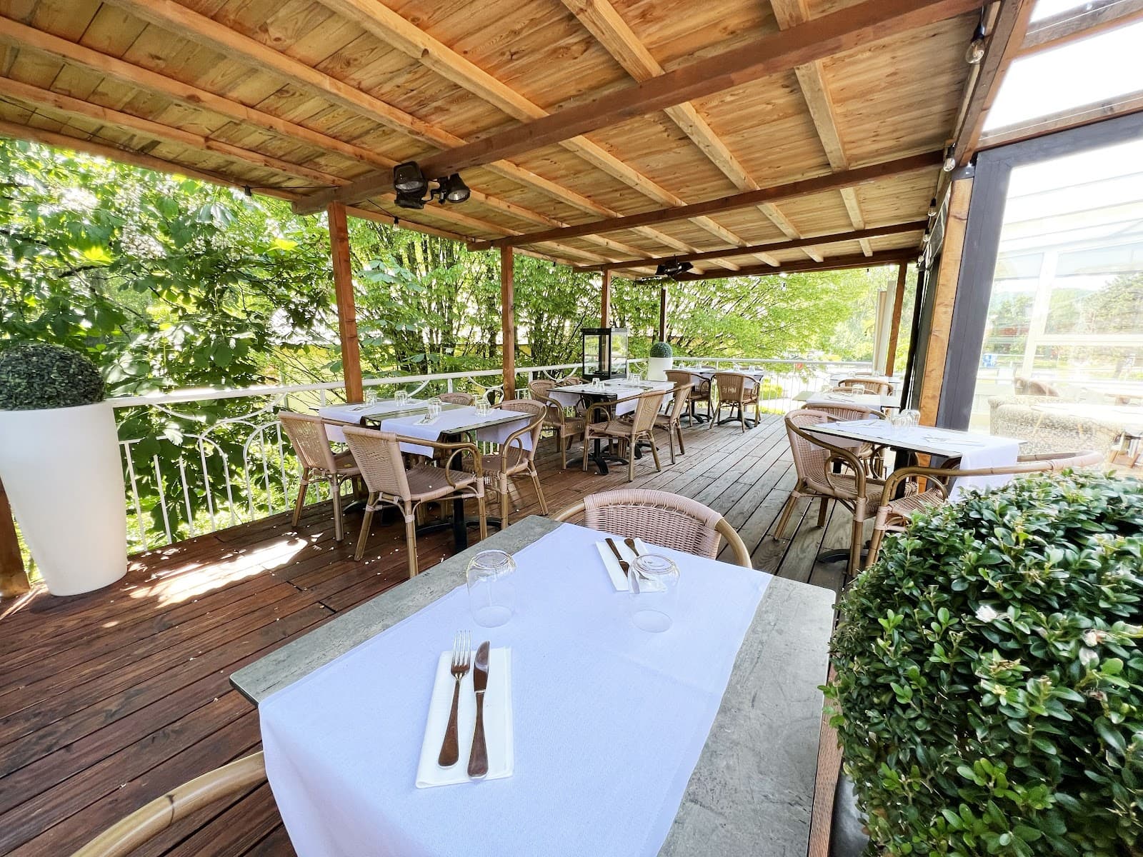Déjeuner ou dîner en pleine nature - 11