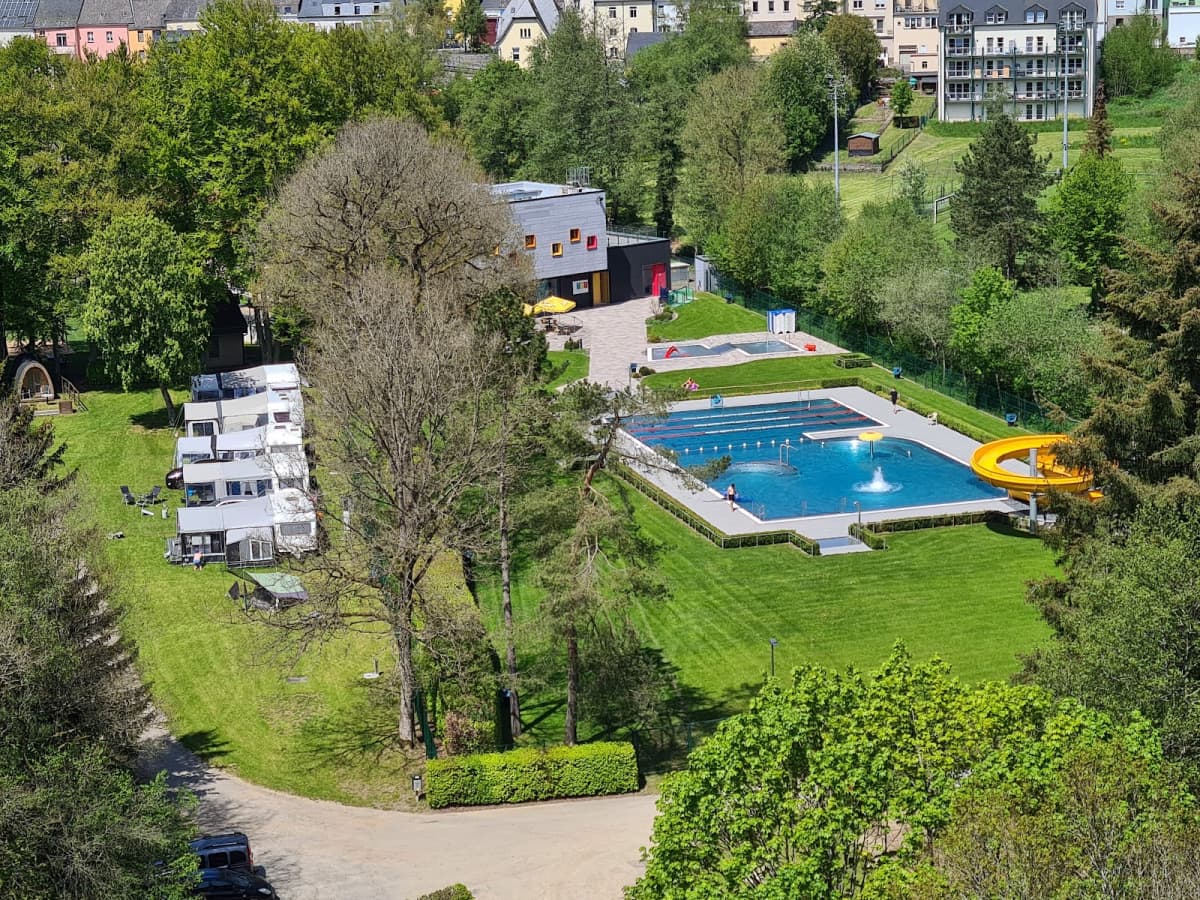 Piscine extérieure chauffée à Troisvierges - 6