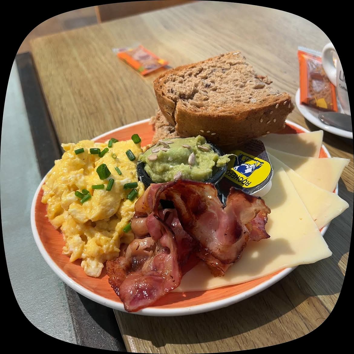 Lloyd Coffee Eatery : coffee shop tendance à Luxembourg - 6