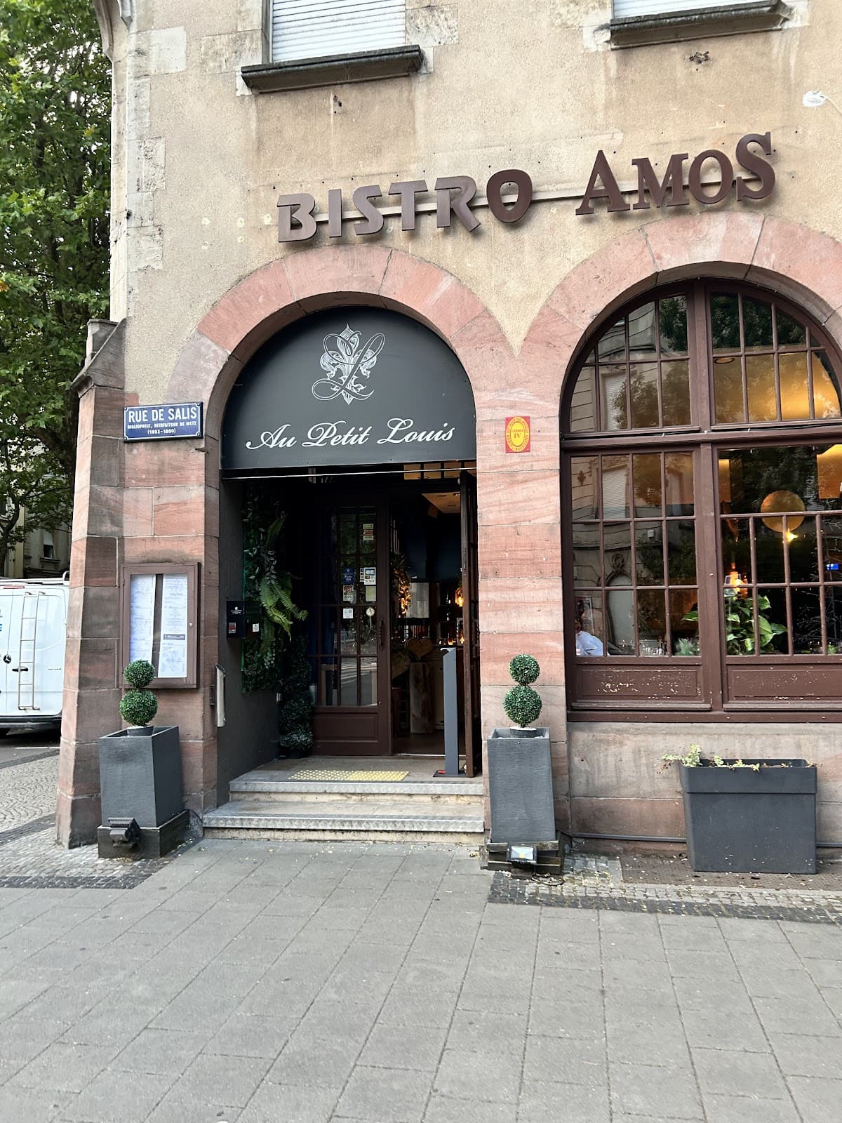 Aux petits soins chez Louis - 6