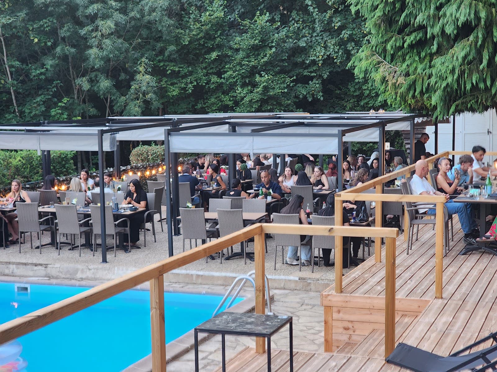Le Gloria : restaurant, piscine et terrasse, le spot estival idéal à Metz - 8