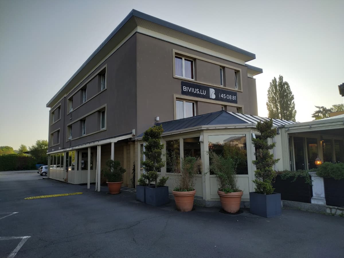 Bivius, Italian restaurant in Strassen with terrace - 8