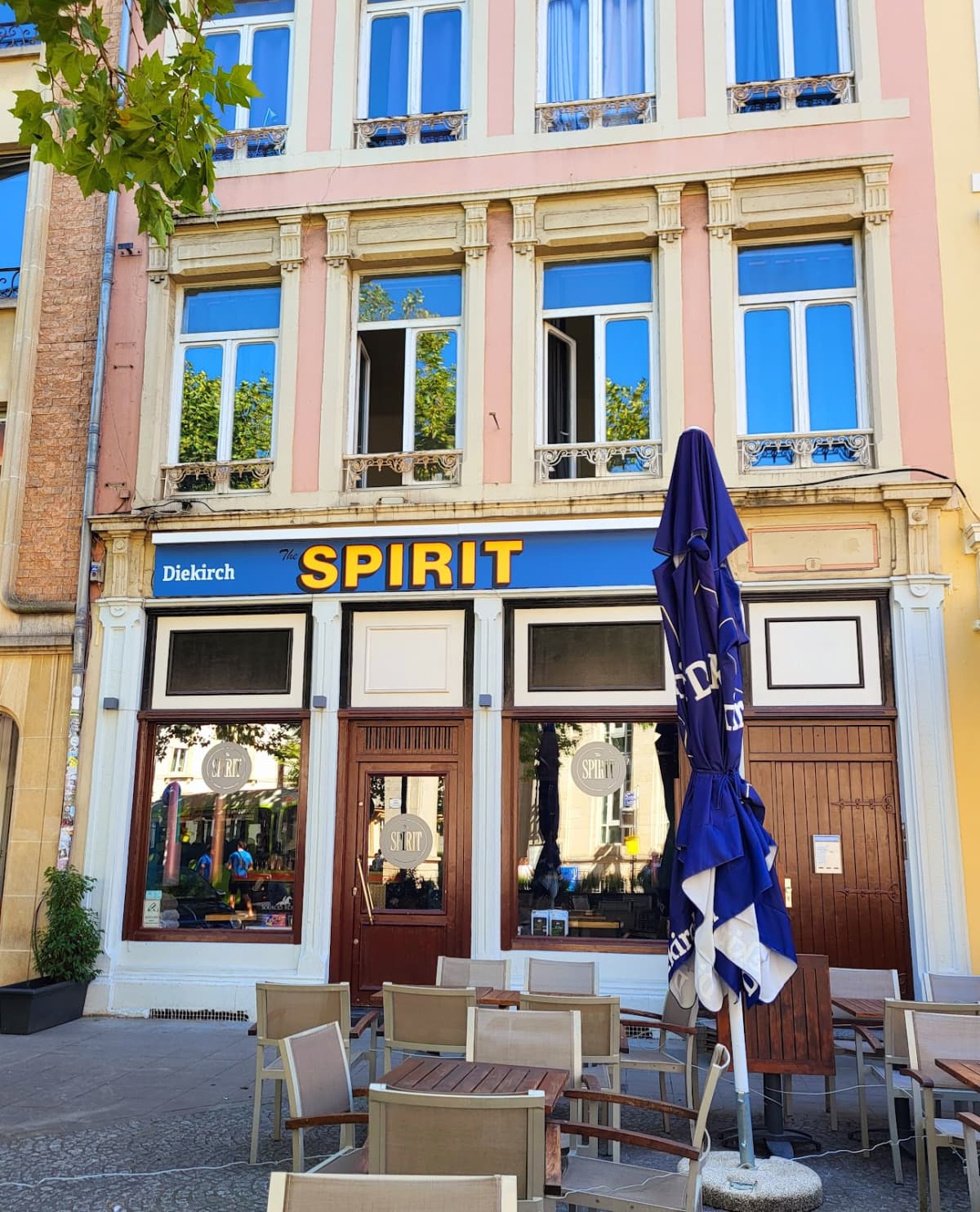 The spirit of the party! - 4