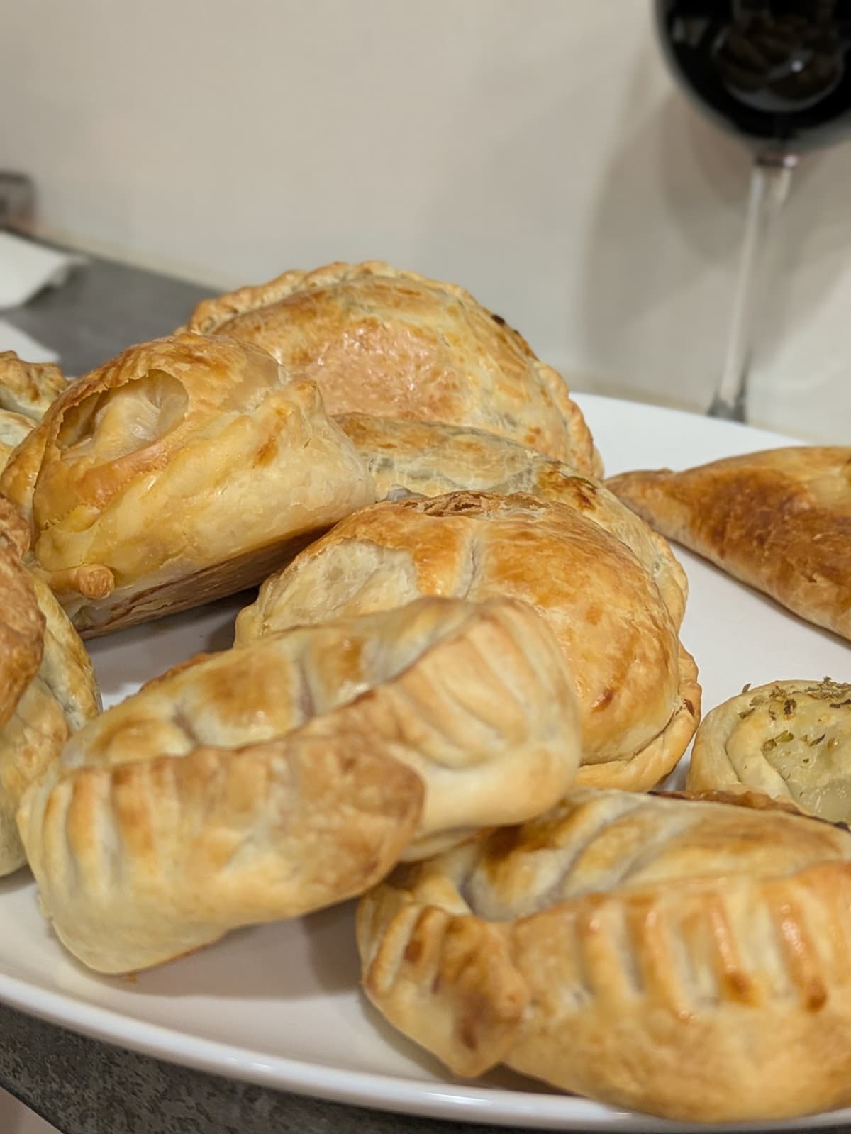 The best empanadas in Luxembourg are hiding at Experiencias Deliciosas - 4