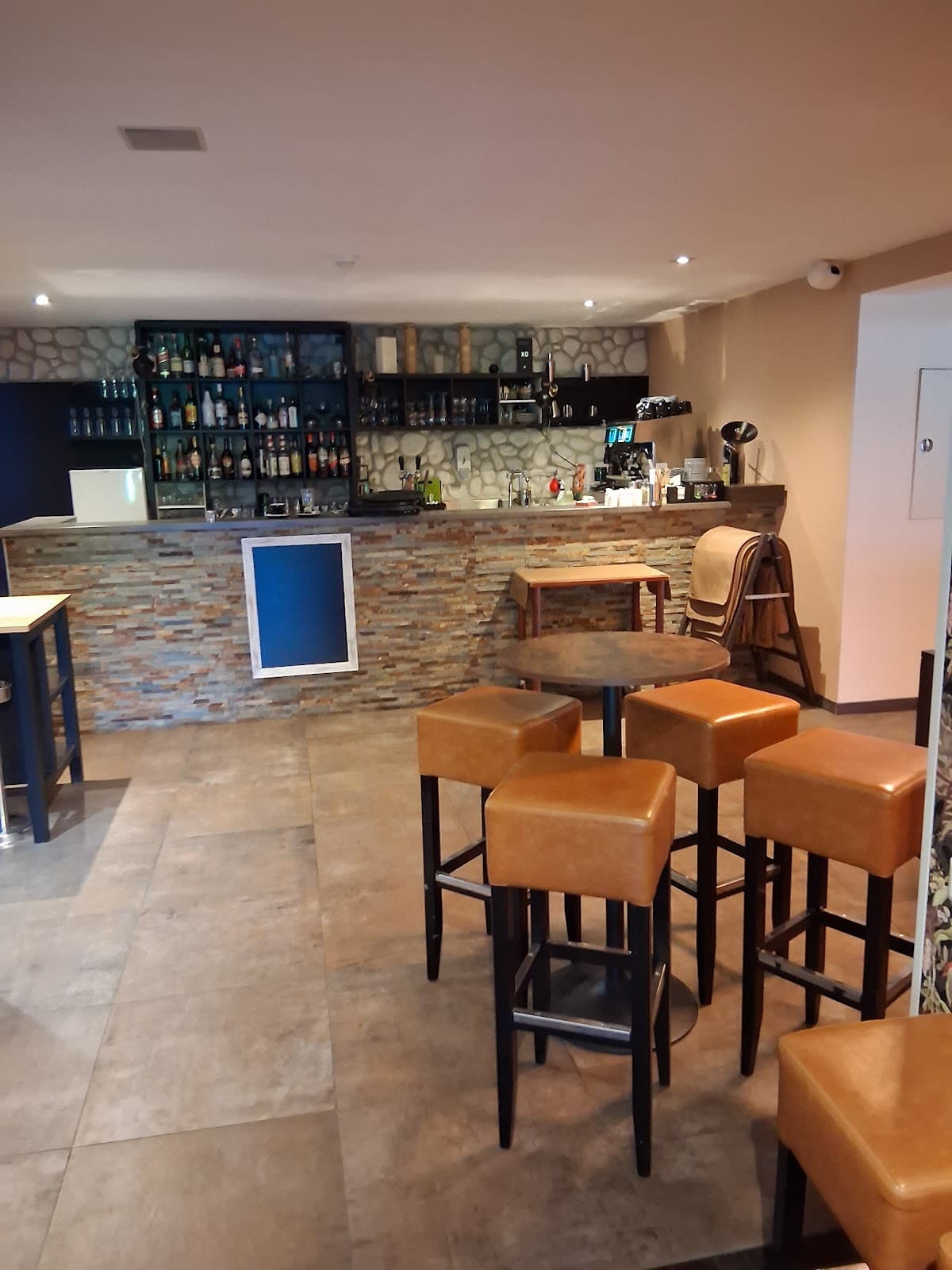 Bivius, Italian restaurant in Strassen with terrace - 6