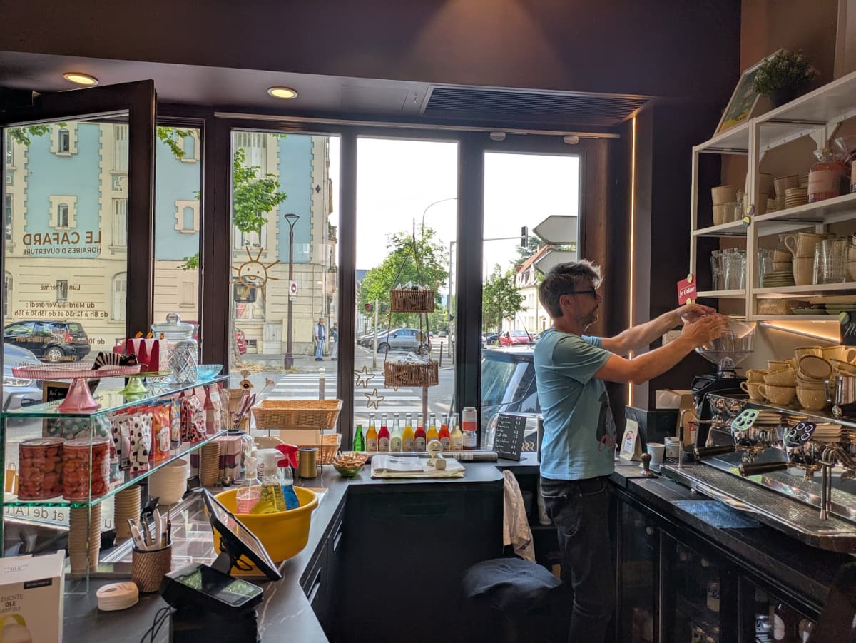 Le Cafard: your café-gallery in Metz - 5
