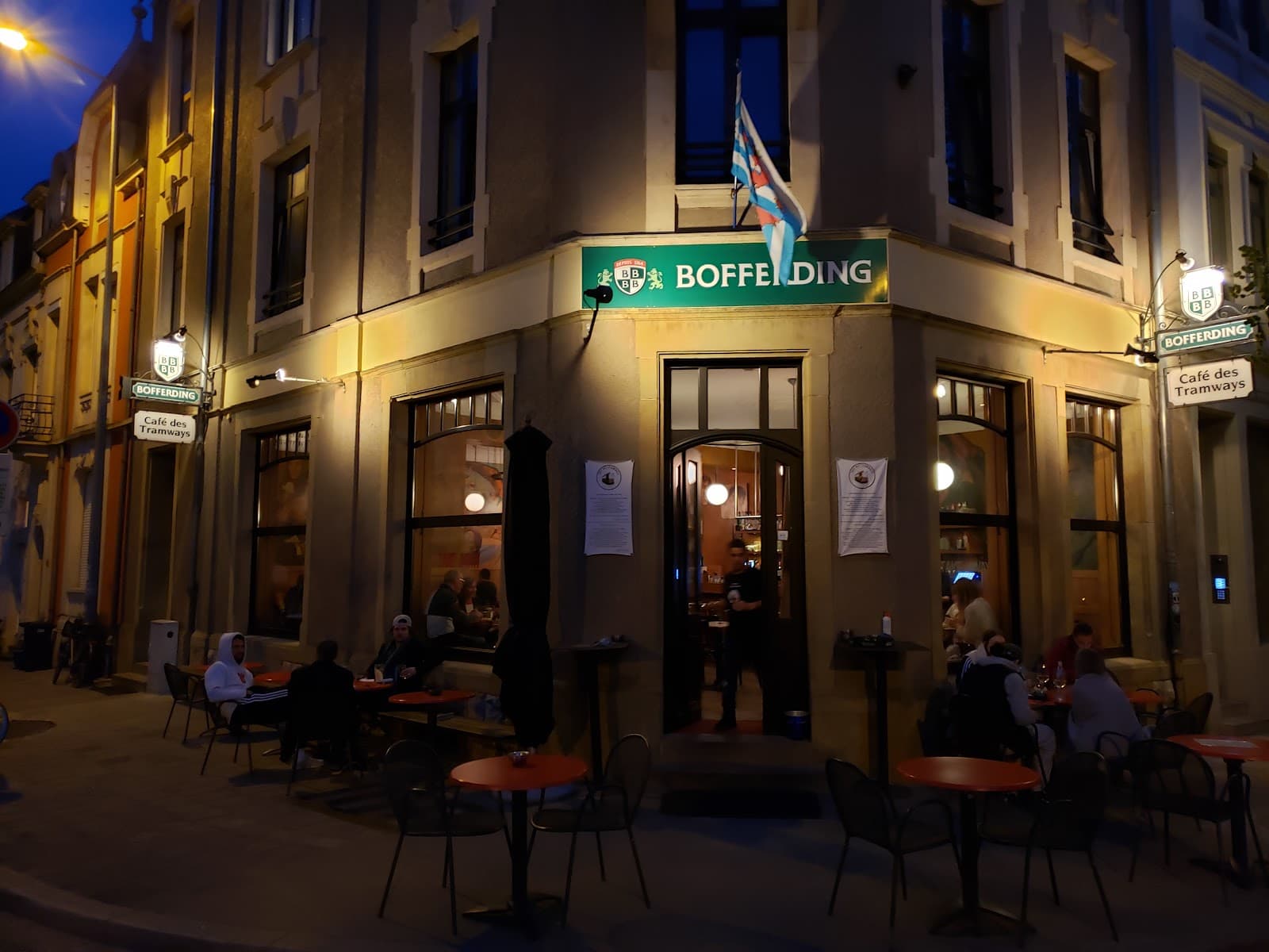 For an evening coffee ... last stop - 9