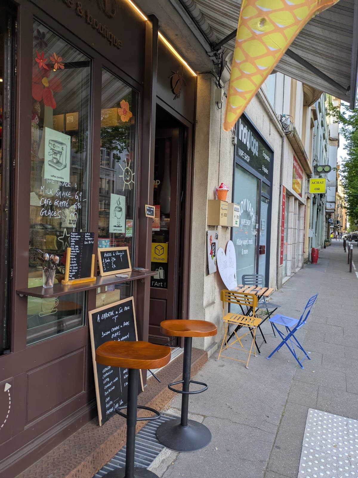 Le Cafard: your café-gallery in Metz - 6