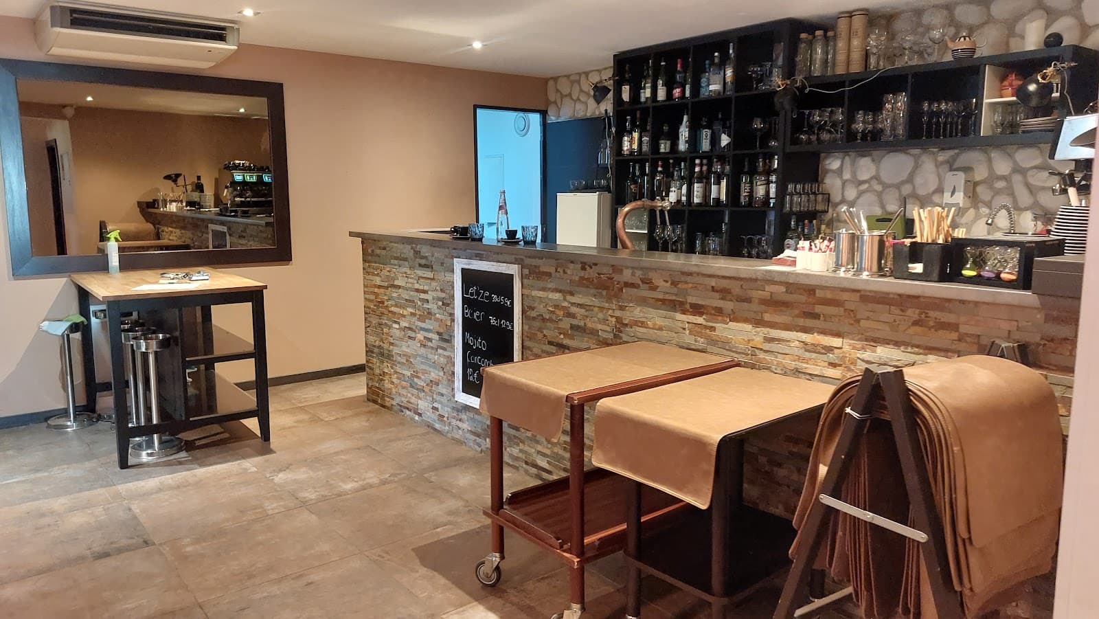 Bivius, Italian restaurant in Strassen with terrace - 6