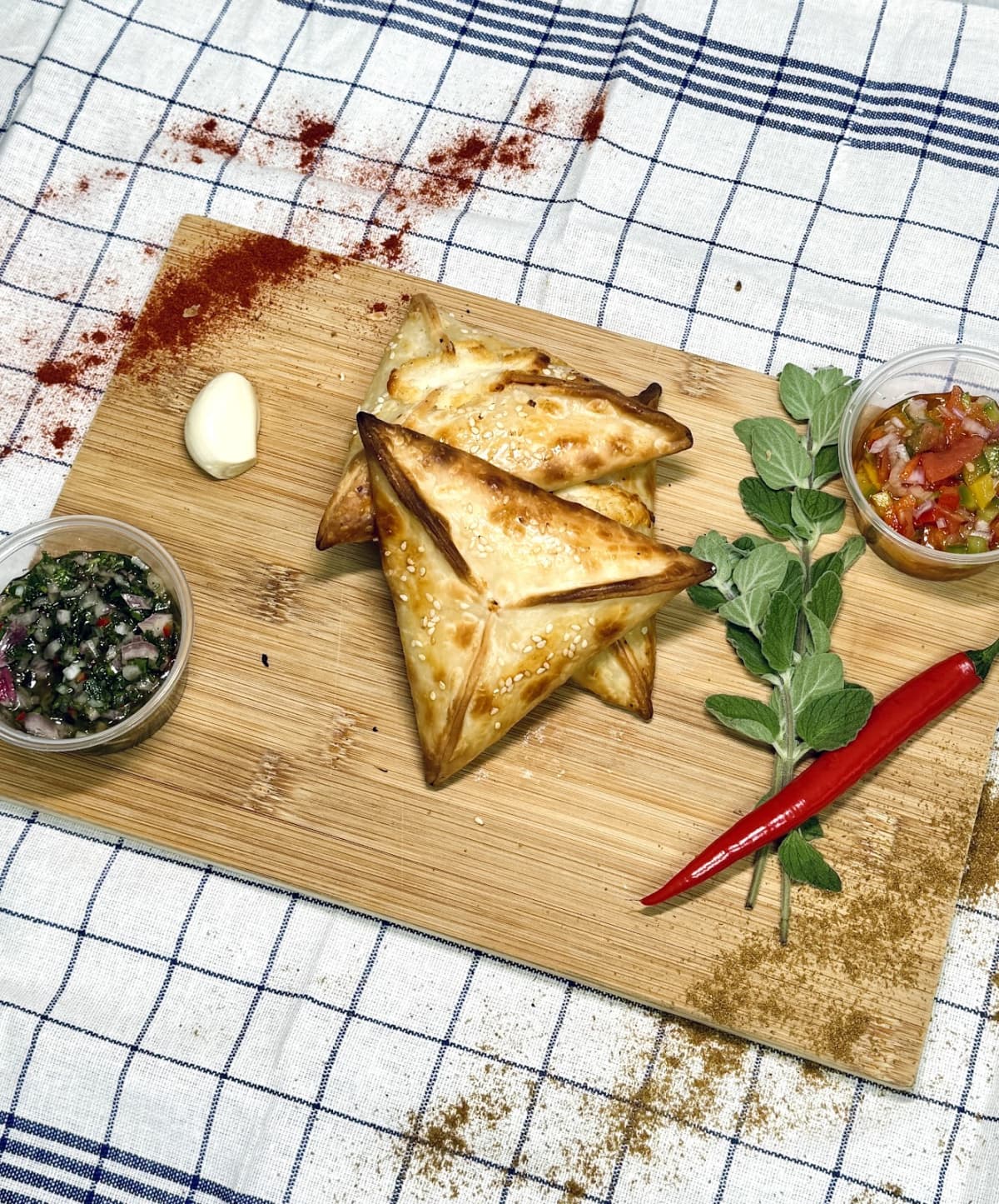 The best empanadas in Luxembourg are hiding at Experiencias Deliciosas - 11