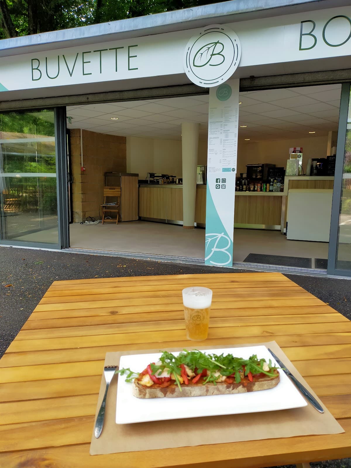 Metz’s chillest drink spot - 6