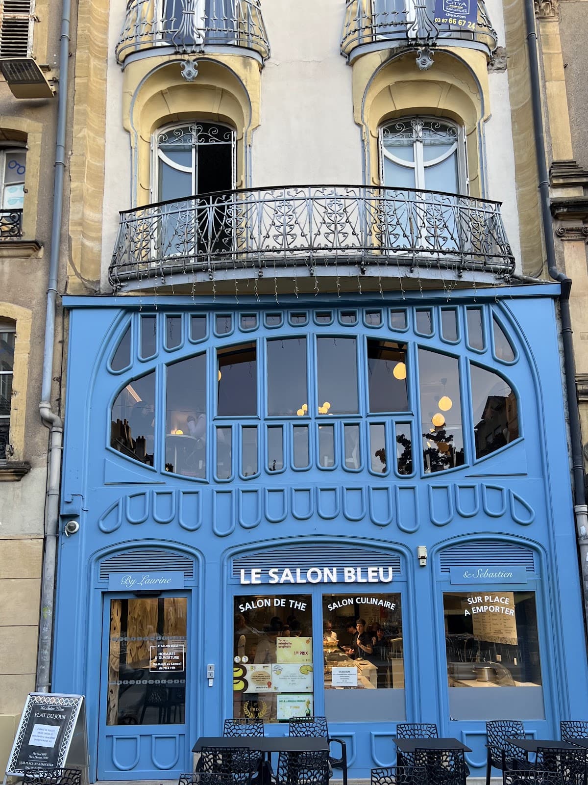 Coffee & Croissant - 5