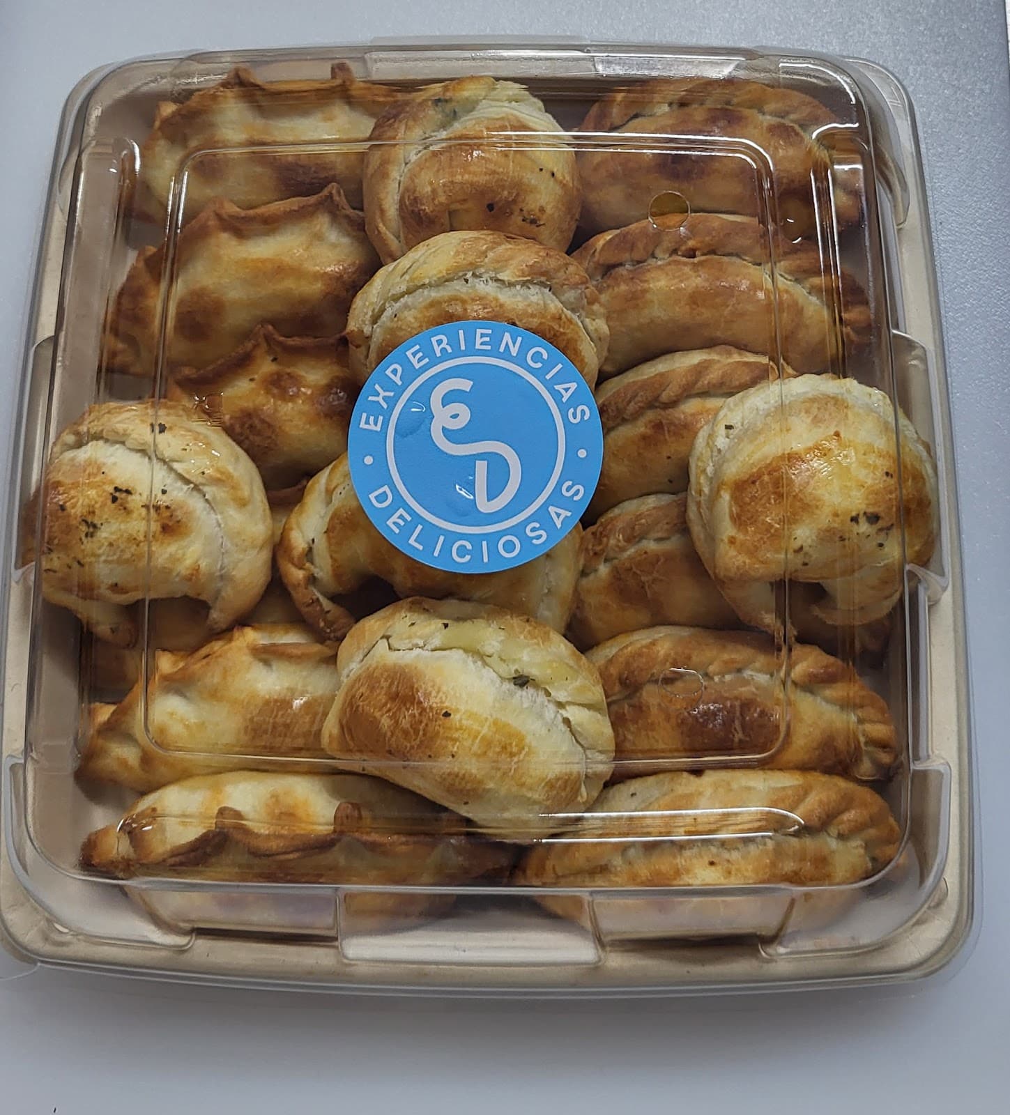 The best empanadas in Luxembourg are hiding at Experiencias Deliciosas - 7
