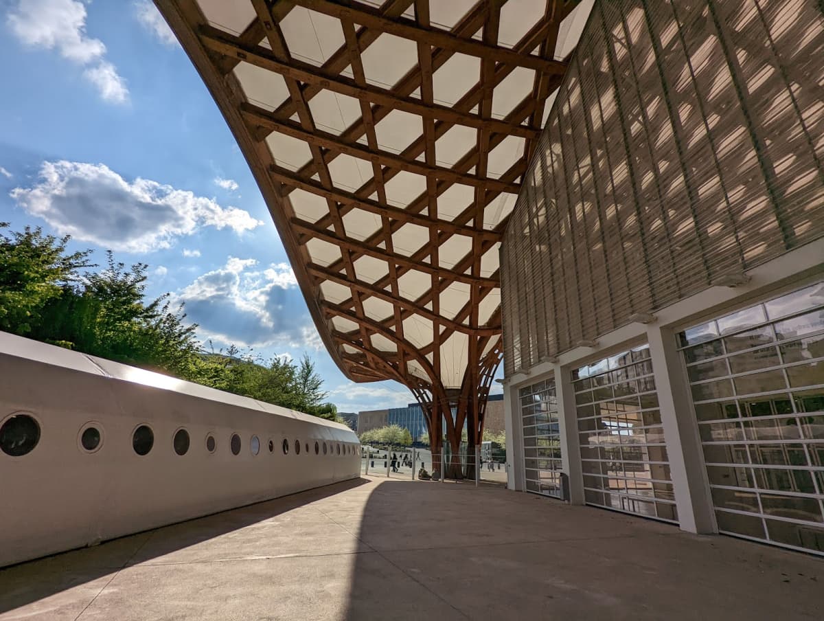 What is this atypical building? - 4