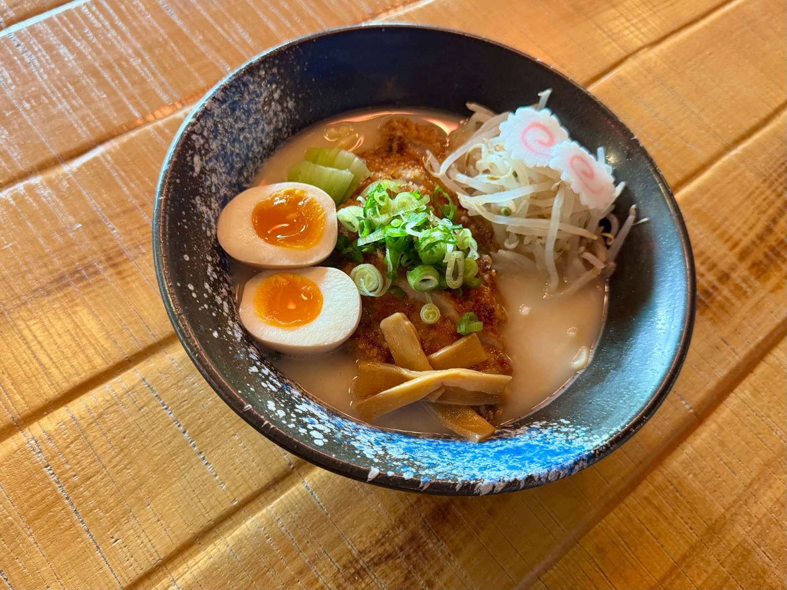 Un bol de ramen, et un verre de bière - 3