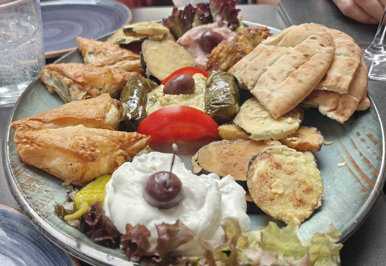 Eat like a Greek statue - 4