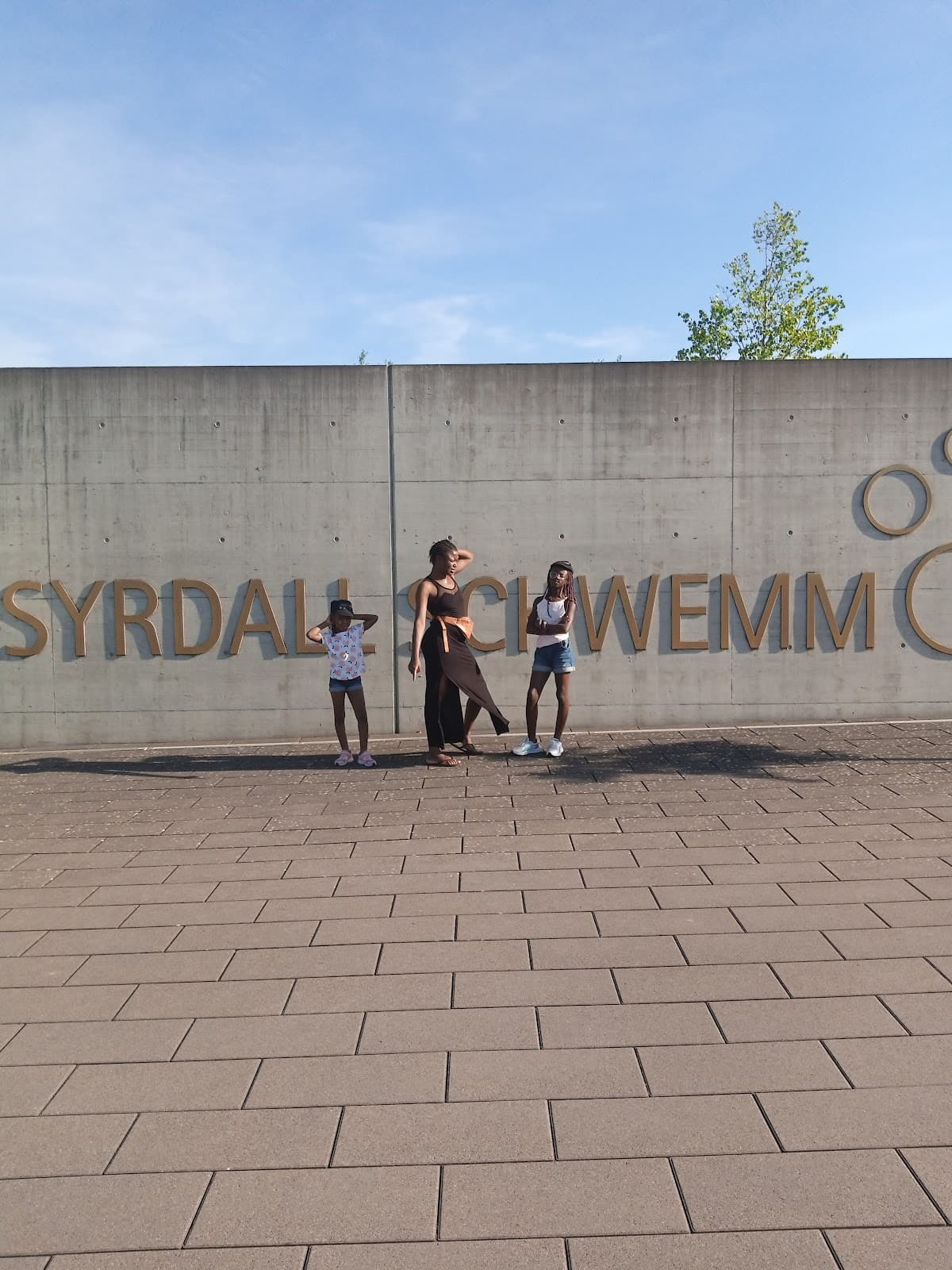 Syrdall c’est le Graal : piscine intérieure et extérieure - 14