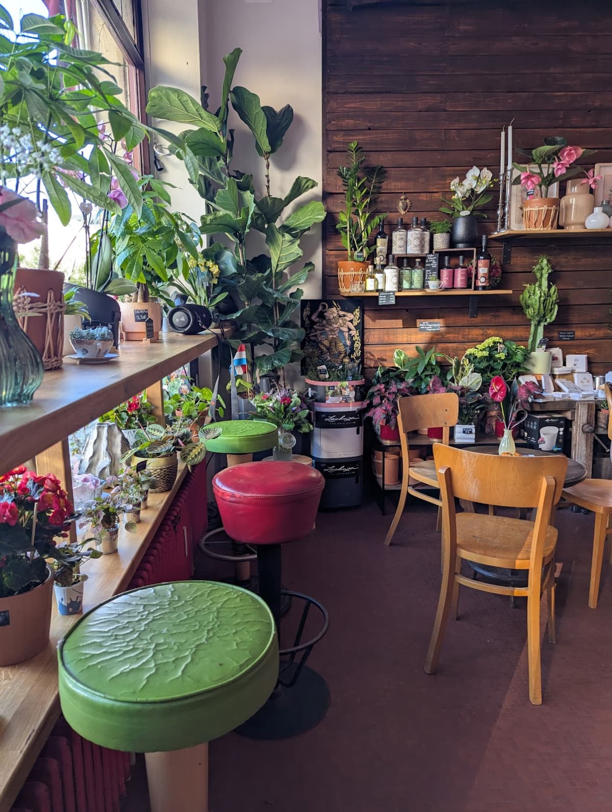 One of our favorite cafes in Luxembourg: Holy Ghost Garden - 7