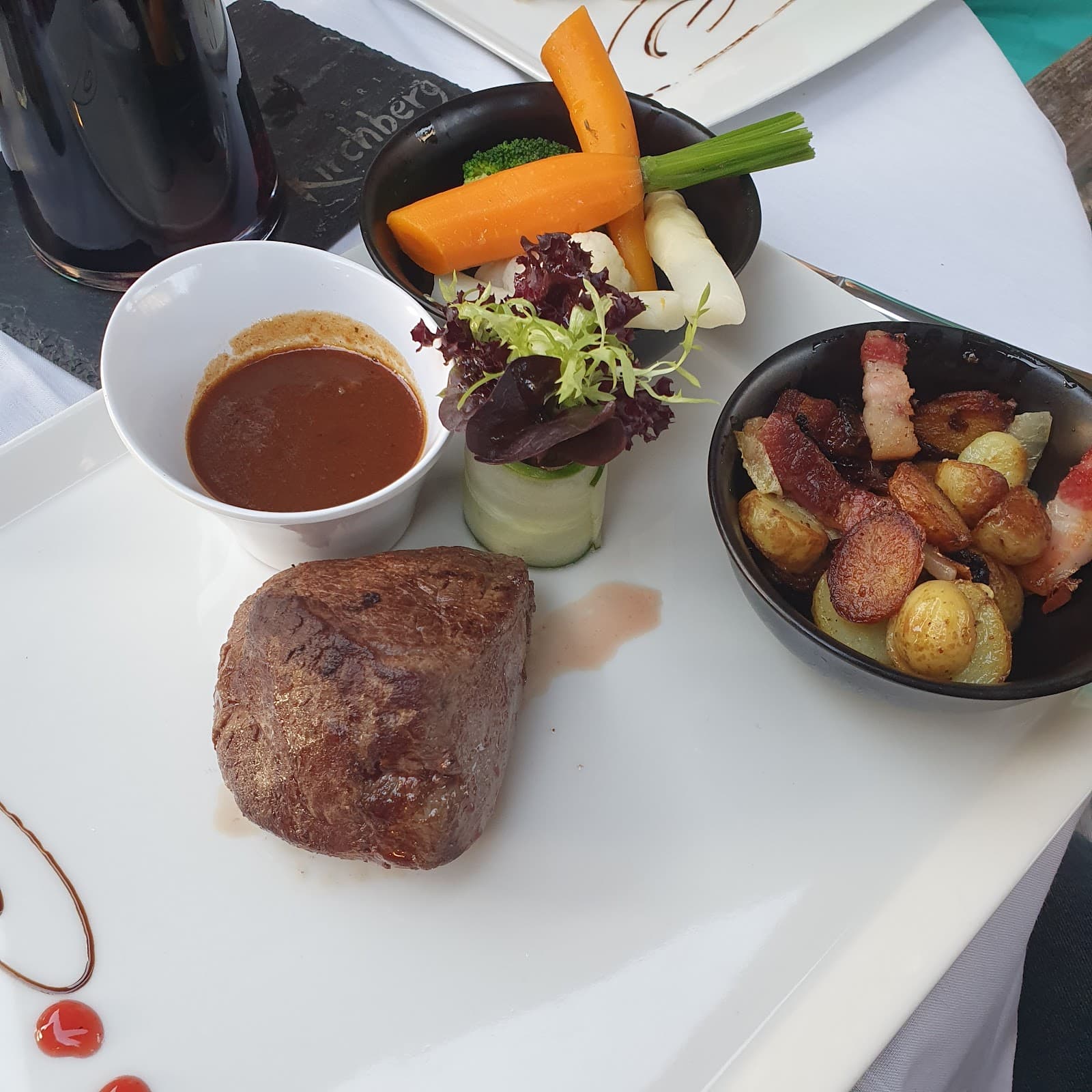 Aller Luncher ou Dîner dans un jardin de ville - 9